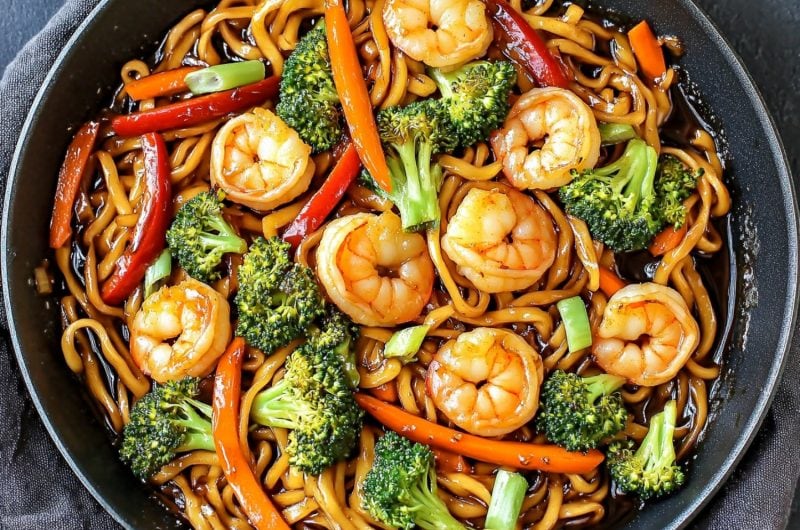 Shrimp Stir-Fry with Noodles